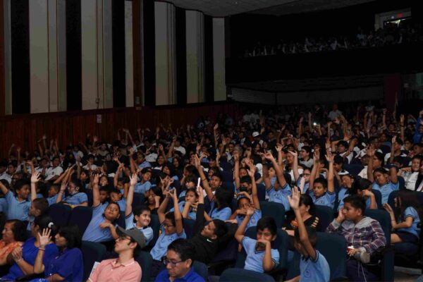 foto portada genios El Universo_11zon foto portada genios El Universo_11zon