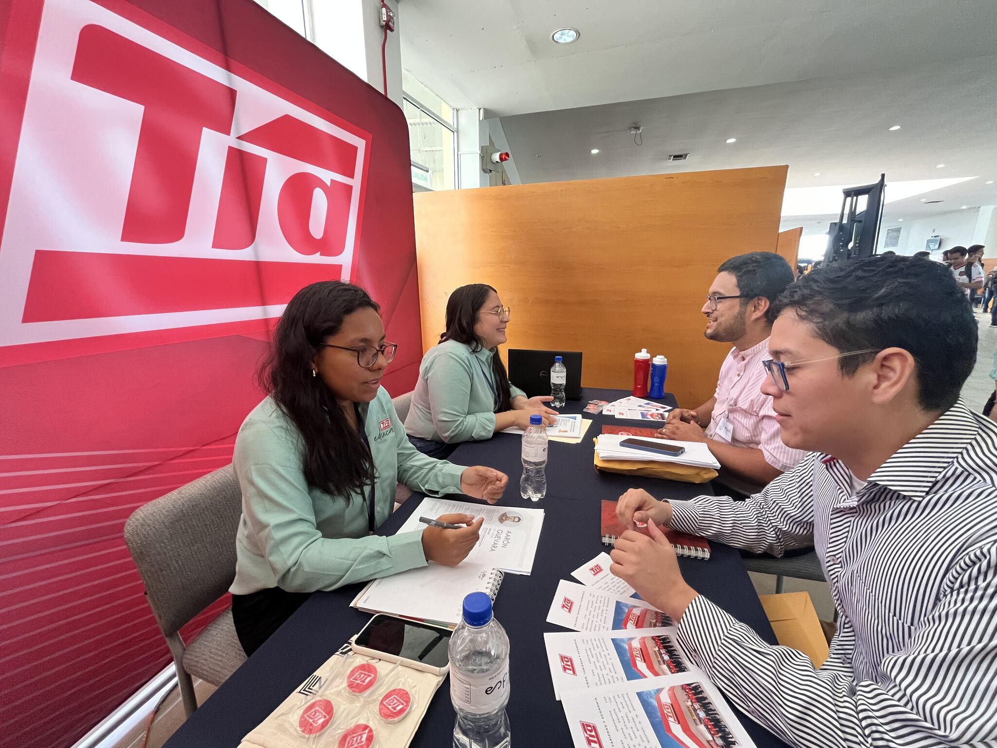 ¡Tía se acerca a los futuros profesionales!