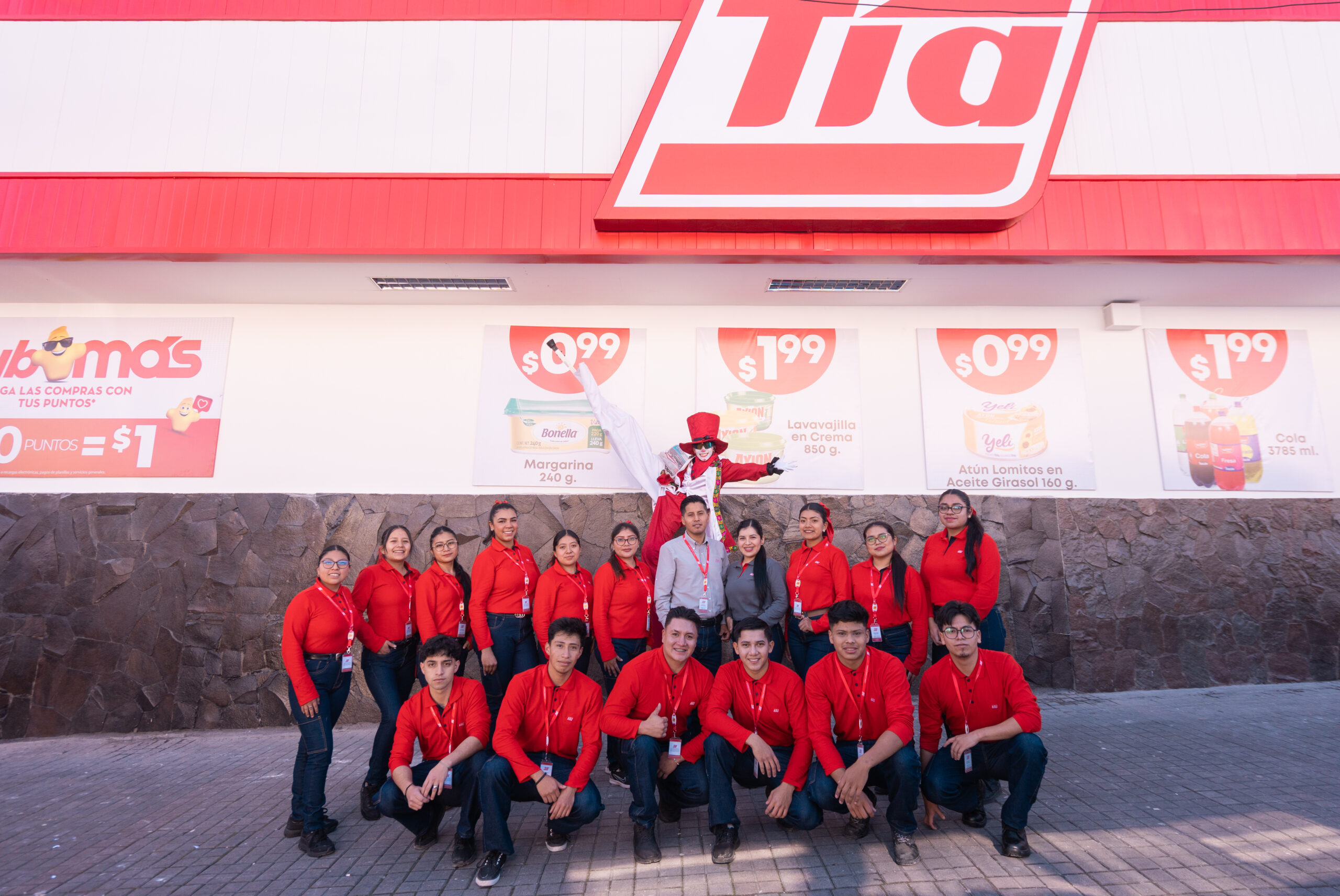 Tía apertura su nuevo local en Quito, Chimbacalle